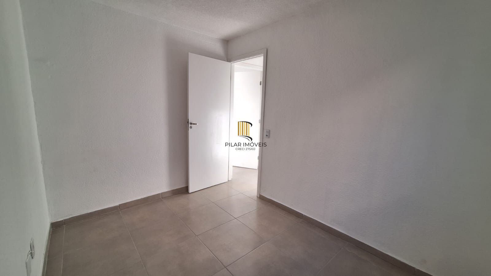 Apartamento 2 dormitórios Condomínio Jardim dos Pampas 1, 1 vaga, Sarandi, POA