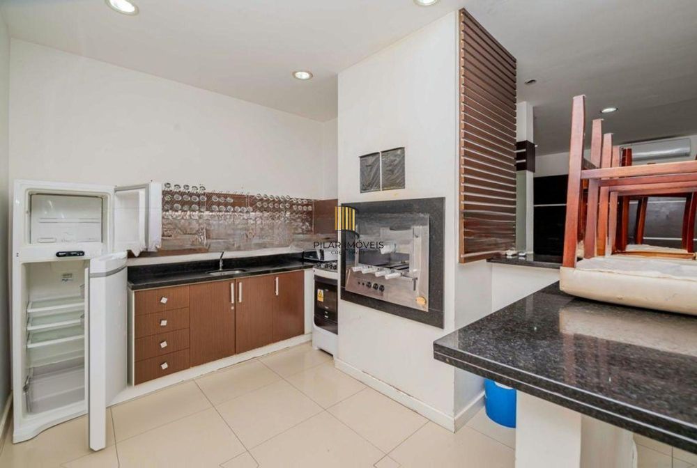 Apartamento de 3 quartos, suíte, elevador, 1 vaga no bairro Vila Ipiranga.