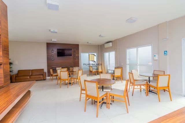 Apartamento 2 dormitórios, 1 suíte, 1 vaga e churrasqueira na Bento Gonçalves.