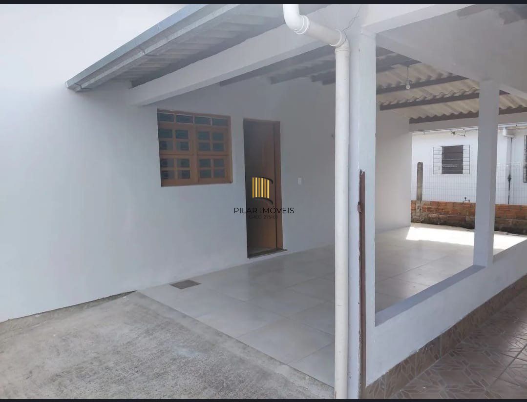 Casa com 3 dormitórios e 2 vagas de garagem em Gravataí.