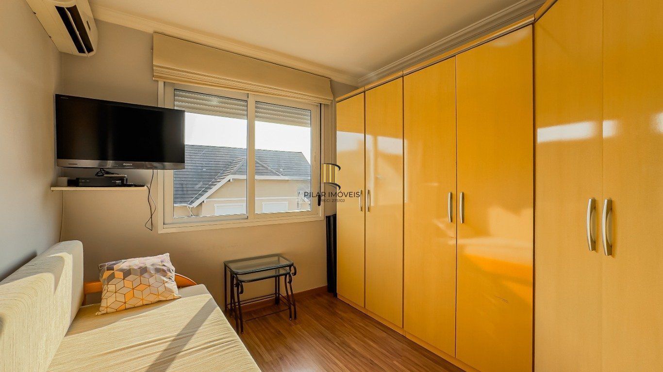 Casa em Condomínio, 3 Quartos, Suíte e 3 Vagas no Jardim Carvalho, Porto Alegre