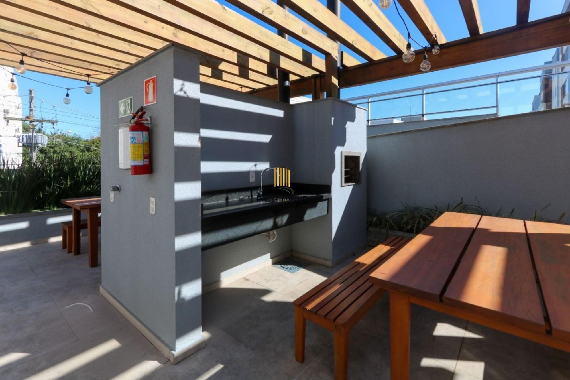 Apartamento com 2 quartos, 1 vaga e elevador no bairro Estancia Velha em Canoas