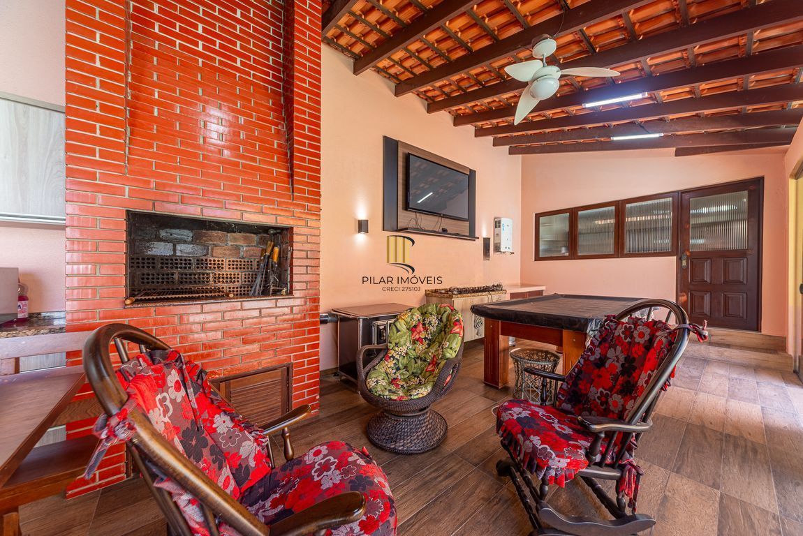 Casa com 4 quartos, piscina, vaga, churrasqueira e Sacada no bairro Jardim Itu