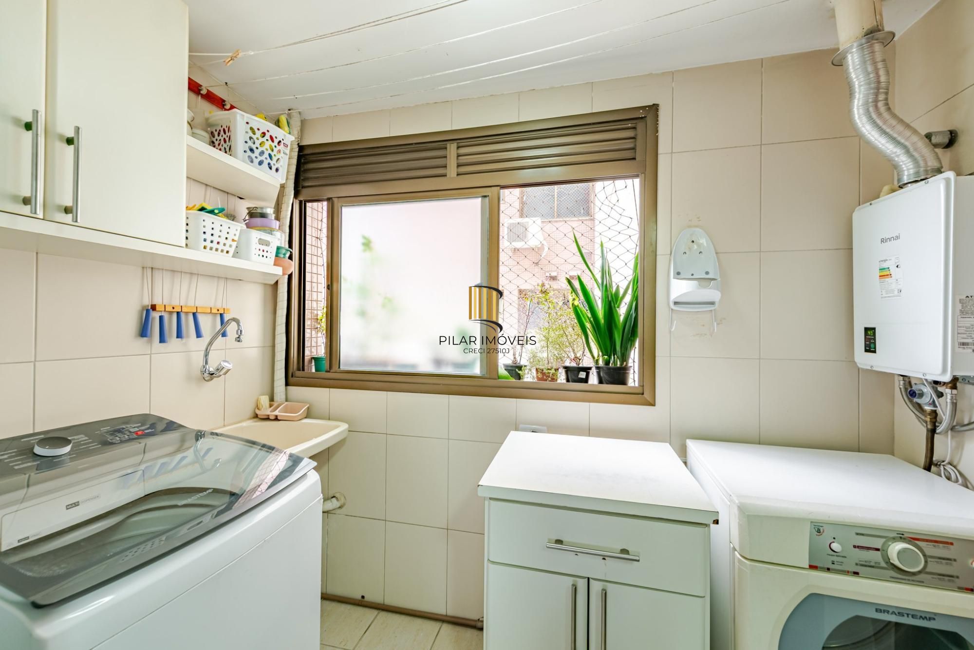 Apartamento 3 Dorm, 2 vagas e Elevador, com Vista para o Guaíba e vaga Dupla.