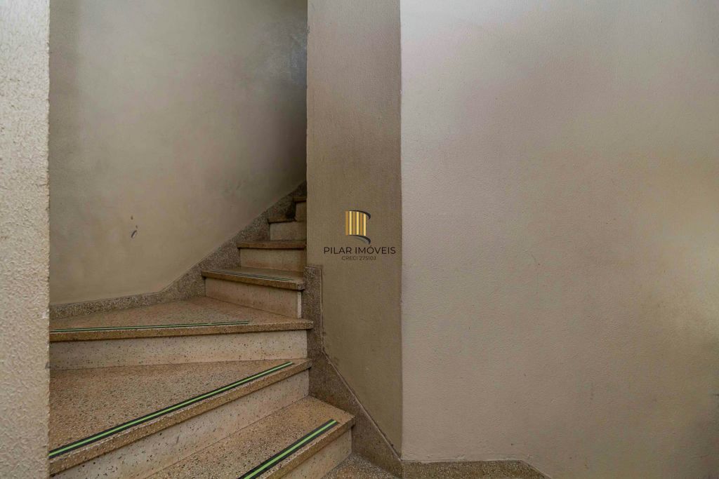 Apartamento 2 dormitórios, 1 vaga, churrasqueira  e 77m² na José do Patrocinio.