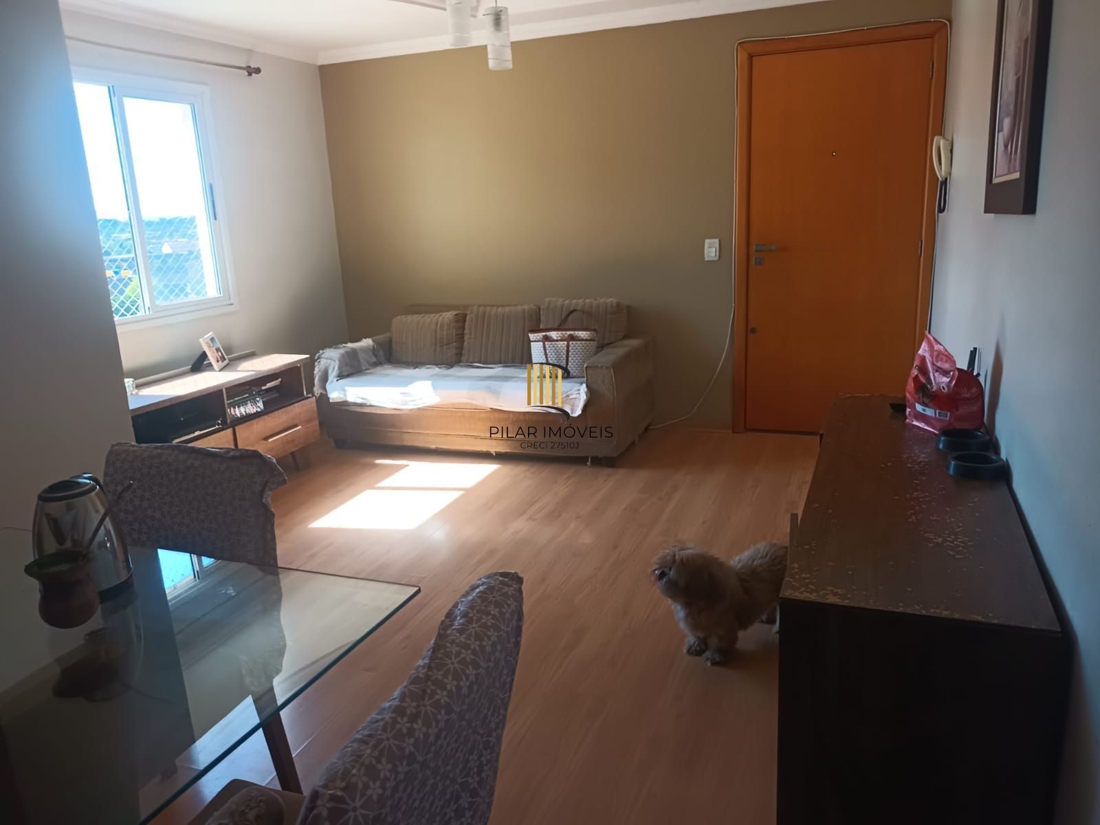 Apartamento com 2 dormitórios, elevador e 2 vagas de garagem em cachoeirinha.