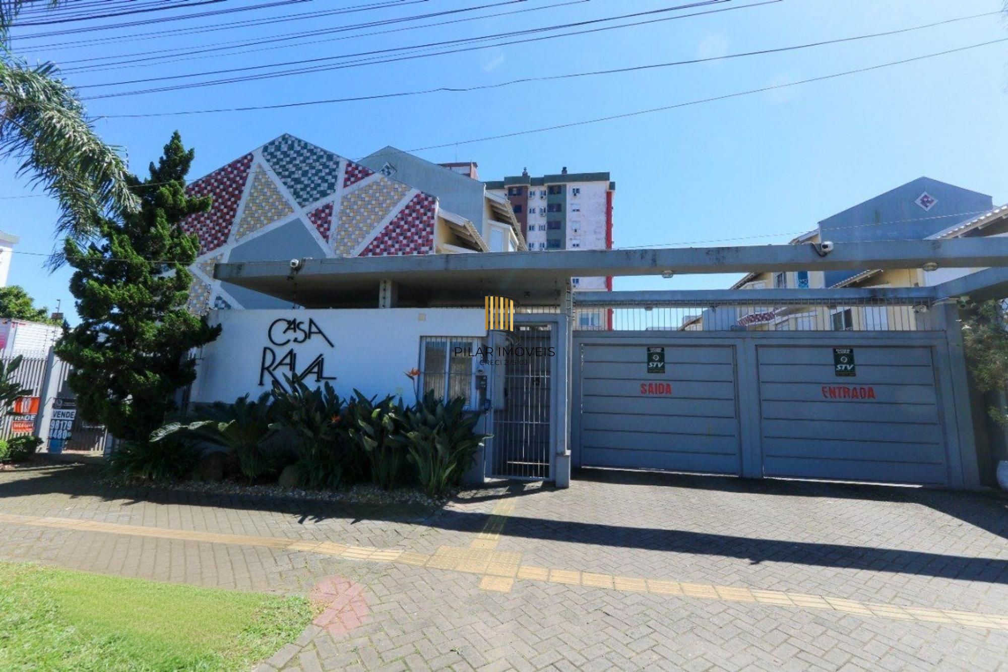 Casa em condomínio com 2 quartos e 2 vagas no bairro Marechal Rondon em Canoas.