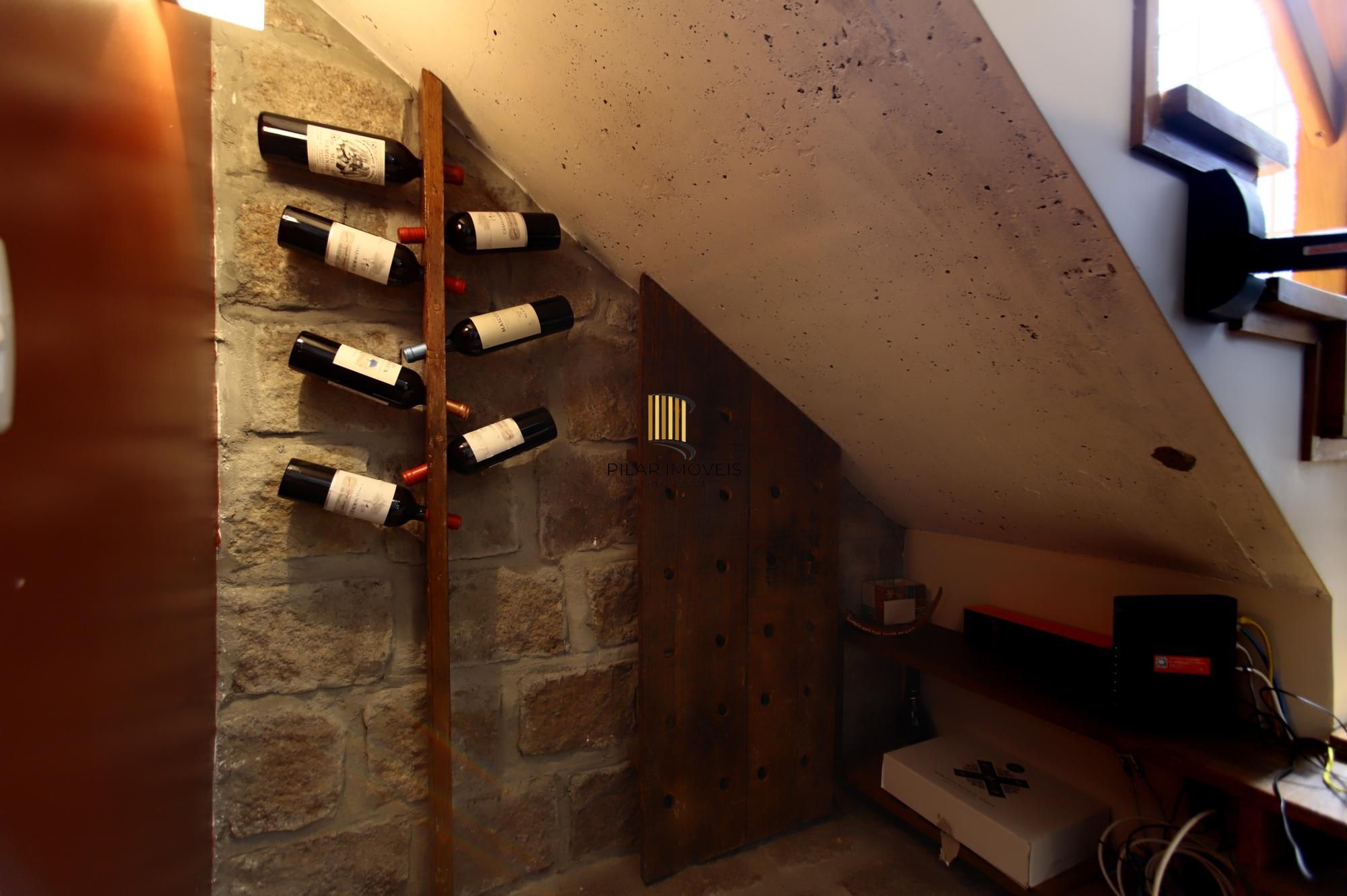 Casa de 4 quartos, 3 banheiros, 3 vagas no bairro Rio Branco