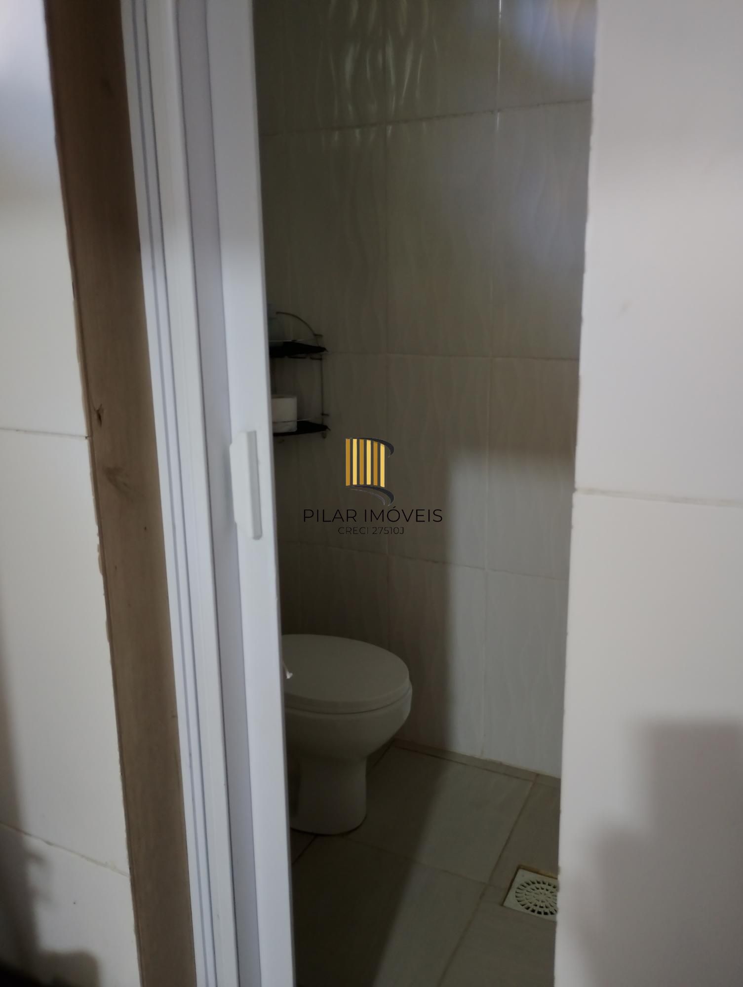 Casa com 3 quartos, 4 vagas de garagem e com pátio no bairro Parque Santa Fé