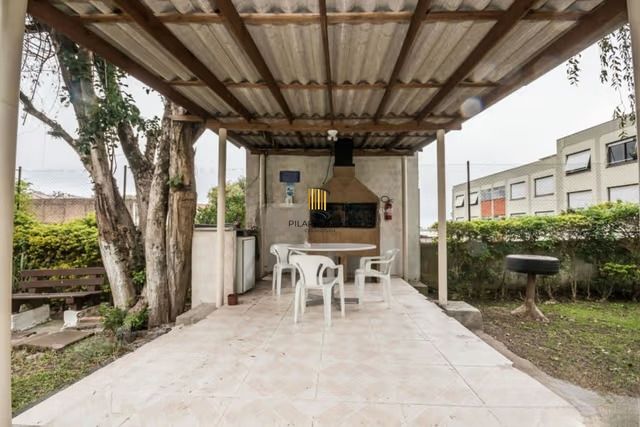 Apartamento de 2 dormitórios no bairro vila jardim Porto Alegre.