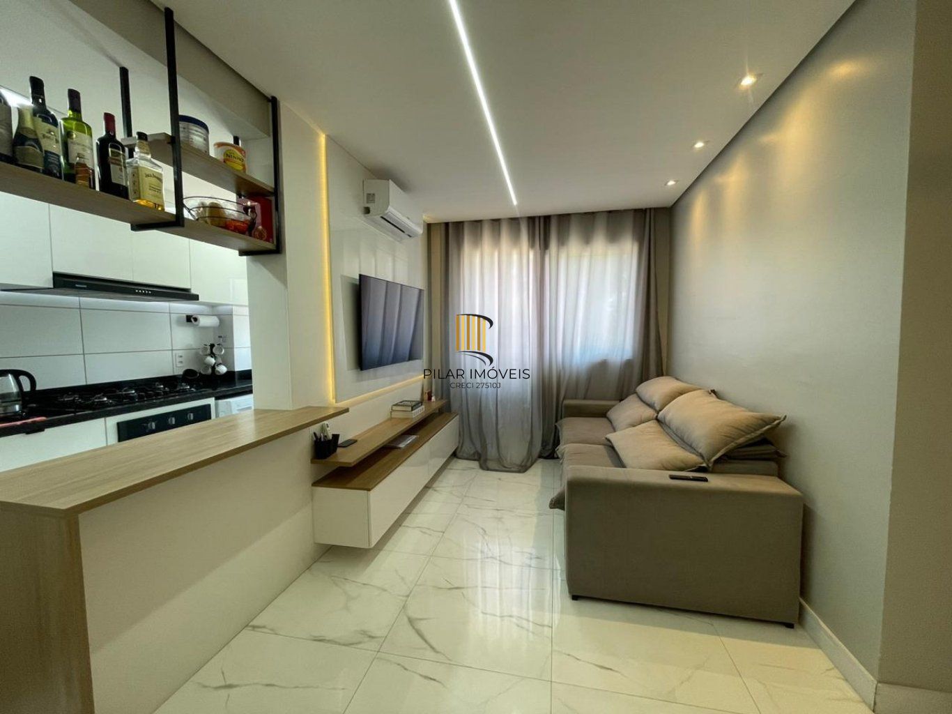 Apartamento de 2 dormitórios, elevador e 1 vaga de garagem em Canoas.