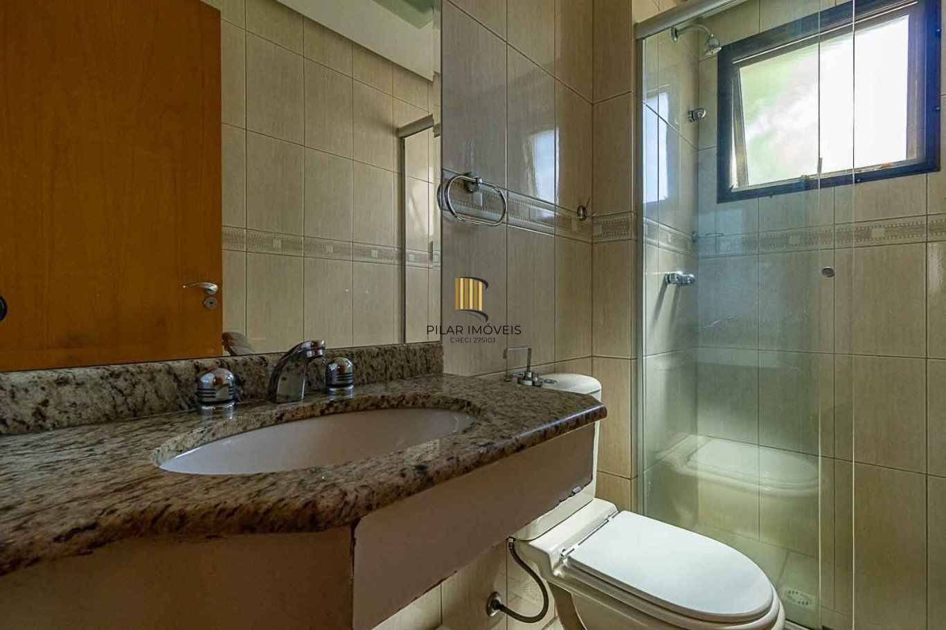 Apartamento semi mobiliado de 2 quartos,elevador,2 vagas no bairro Auxiliadora.