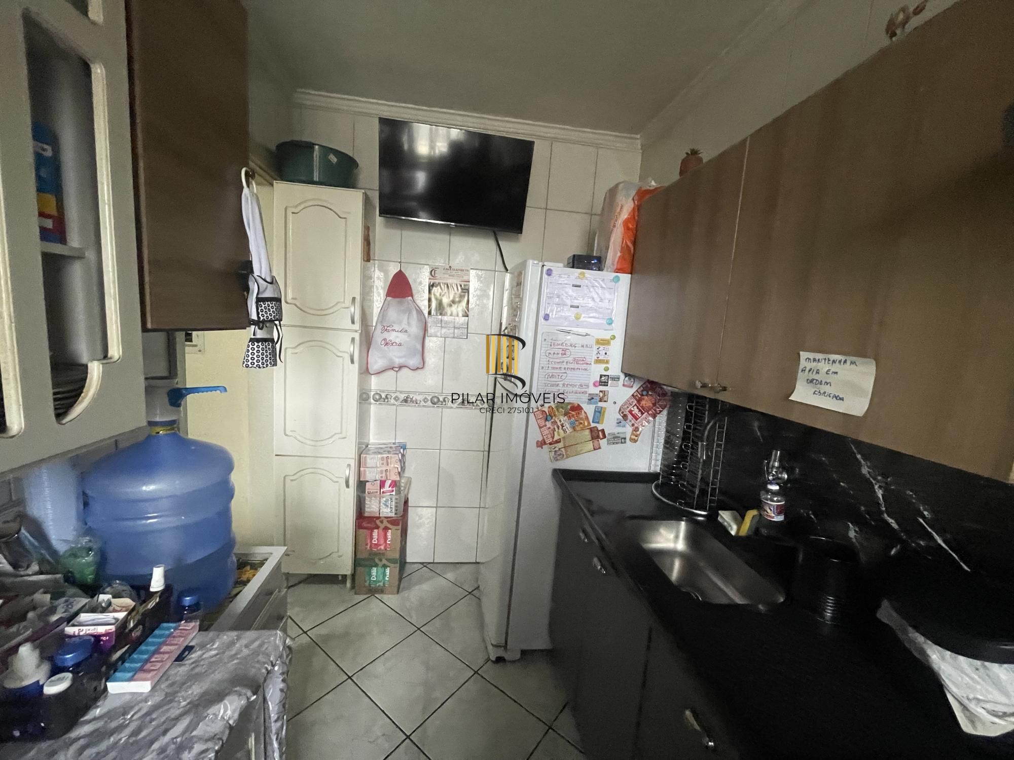 Apartamento com 66 m2 localizado na Rua Abaeté no Bairro Sarandi