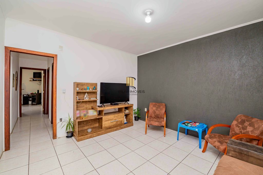 Casa com 3 quartos e 4 vagas à venda em Vila Nova