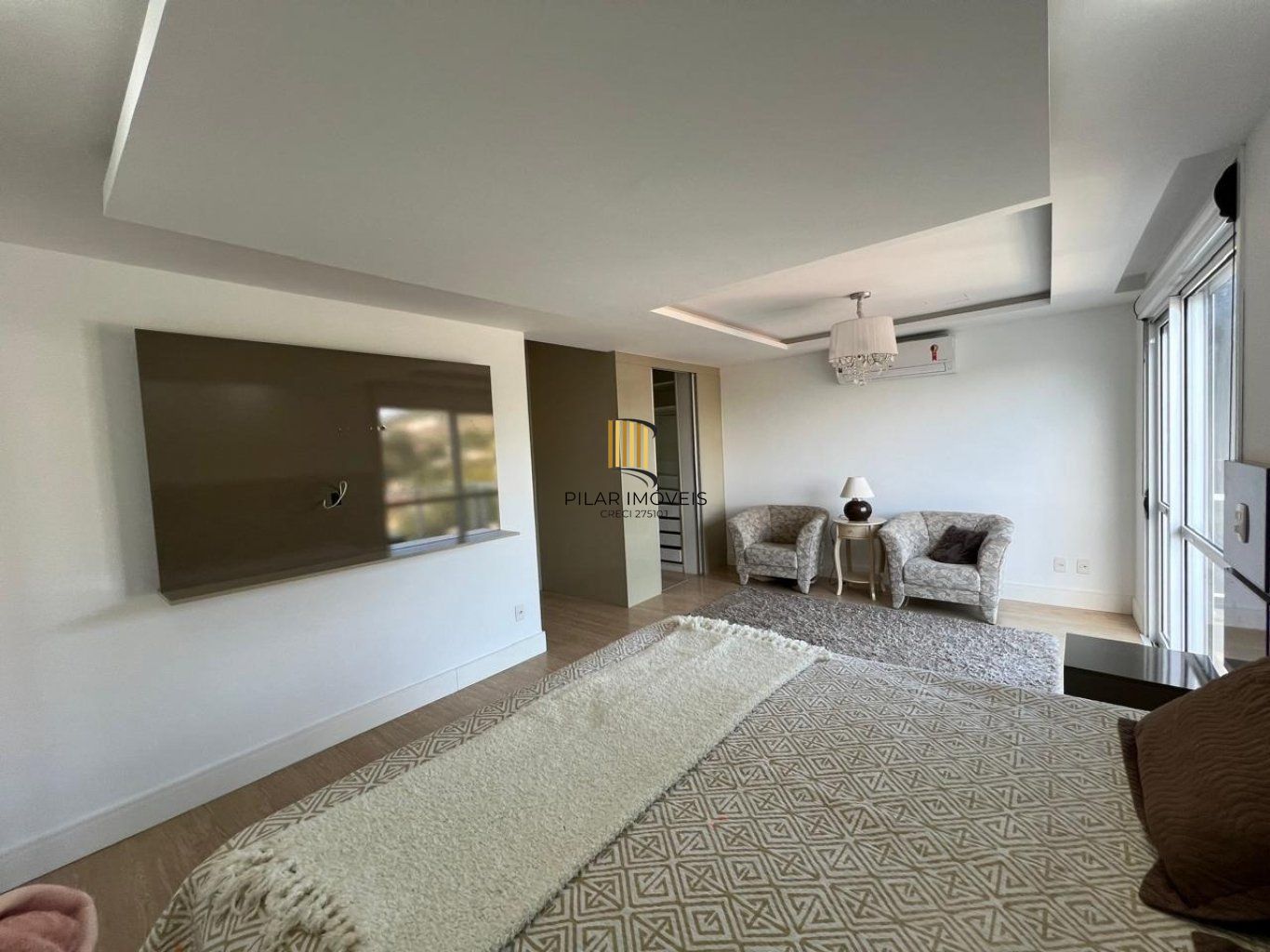 Casa semi mobiliada de 3 dormitórios bairro Cascata