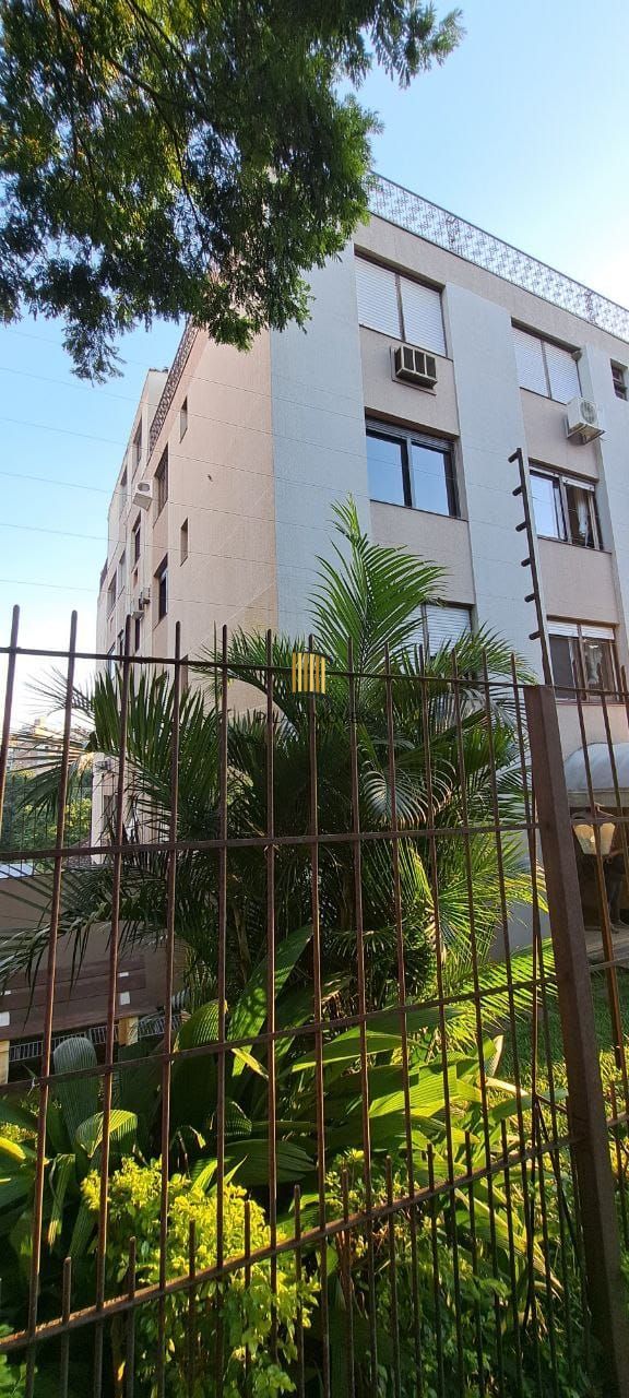 Apartamento com 2 dormitórios e 64m² à venda no Bairro Passo da Areia