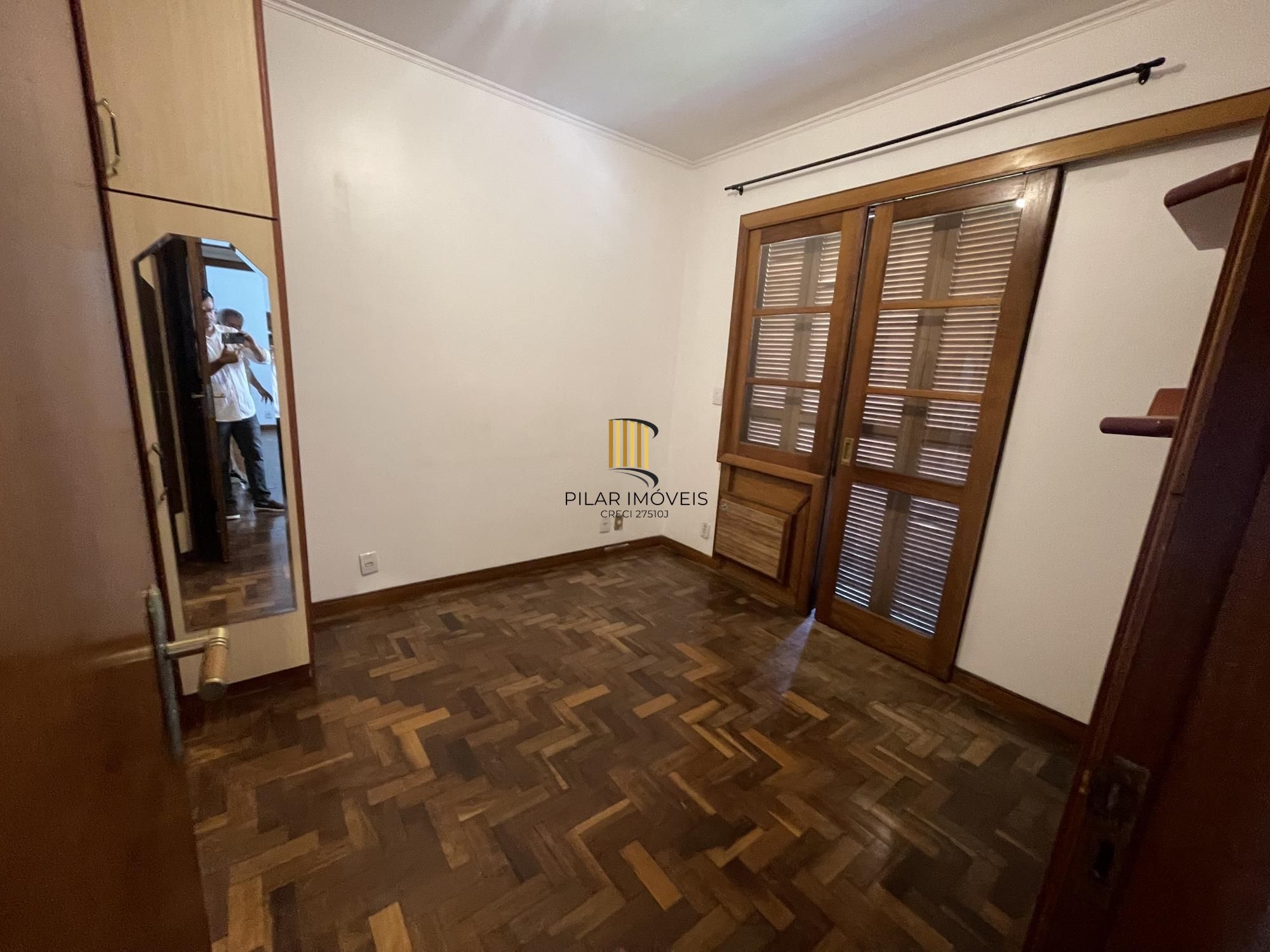 Apartamento 3 dormitório 84m² Elevador e Sacada Bairro Bom Fim Porto Alegre