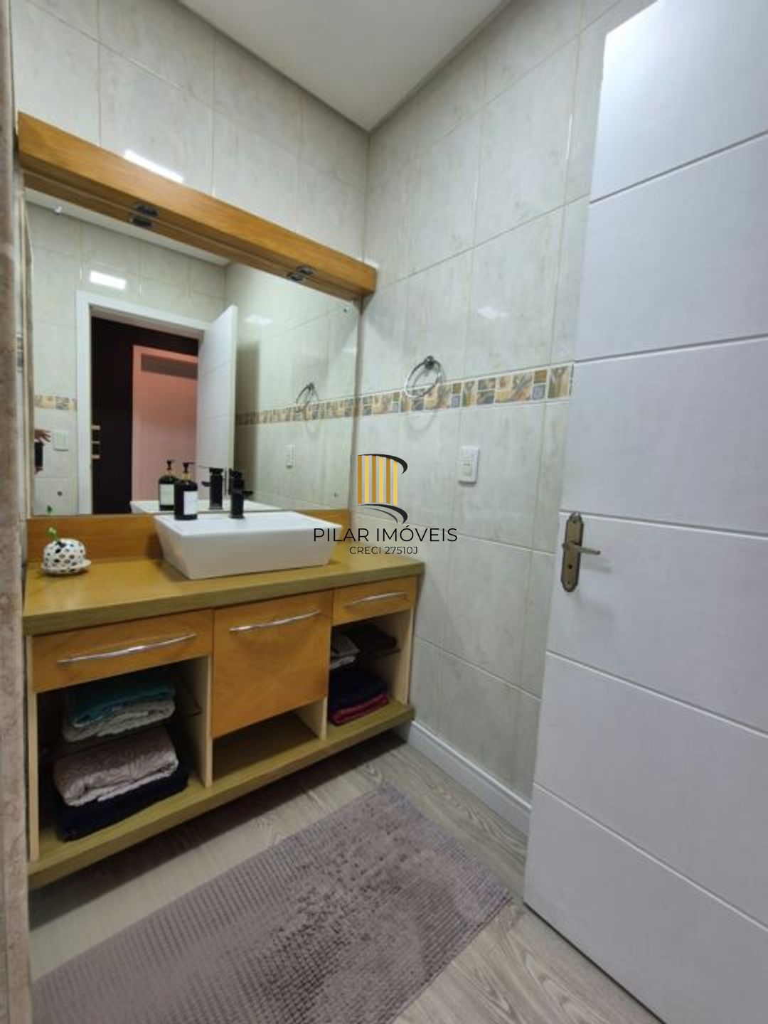 Casa de 3 dormitórios e 2 vagas de garagem coberta Canoas.