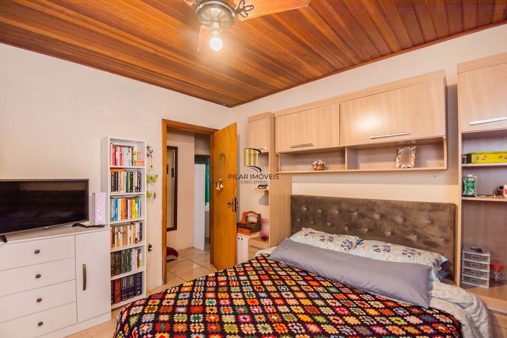 Casa com 4 Dorms e Terreno Amplo – bairro São João, 400m²