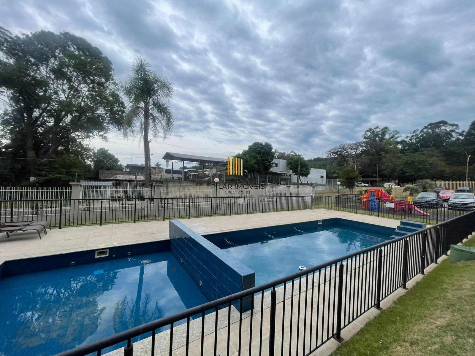Apartamento 2 dormitórios Linda Vista, 1 vaga e Piscina na Av. Protásio Alves