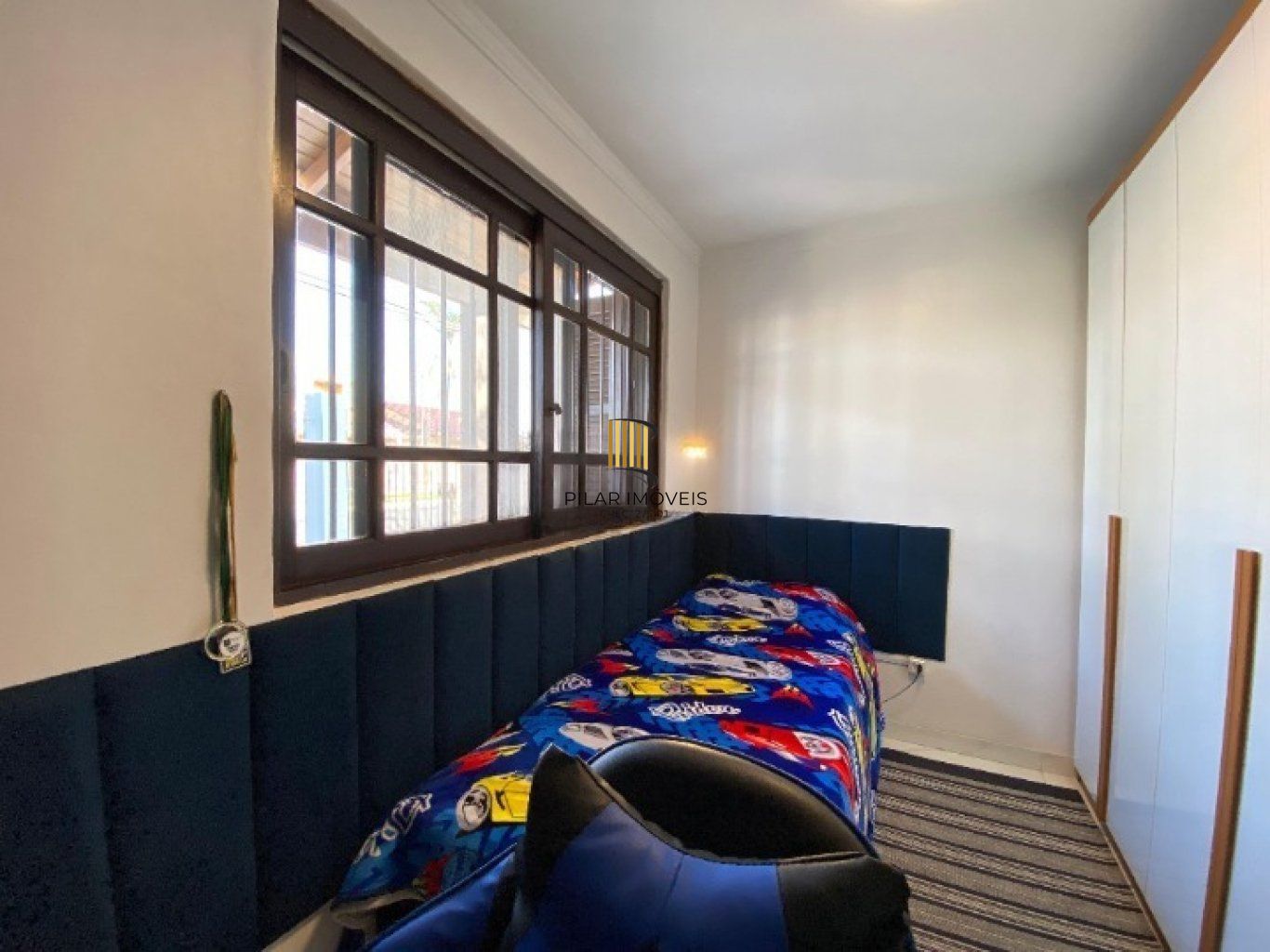 Casa com 3 Dormiórios, 2 vagas de garagem no bairro Harmonia em  Canoas.