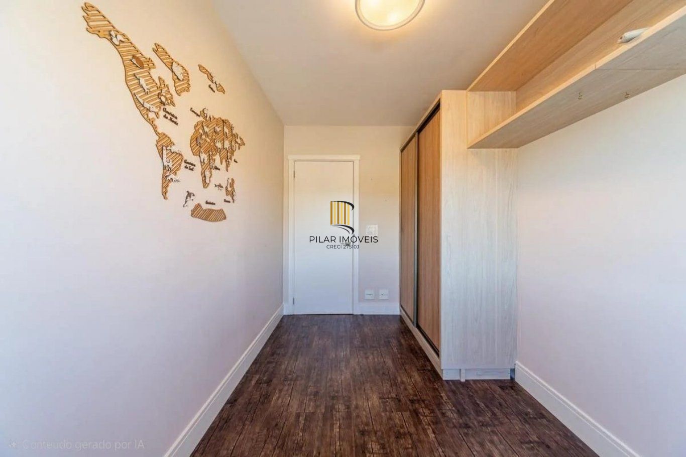 Apartamento 2 Dormitórios, Suíte, 2 vagas e elevador no Passo da Areia