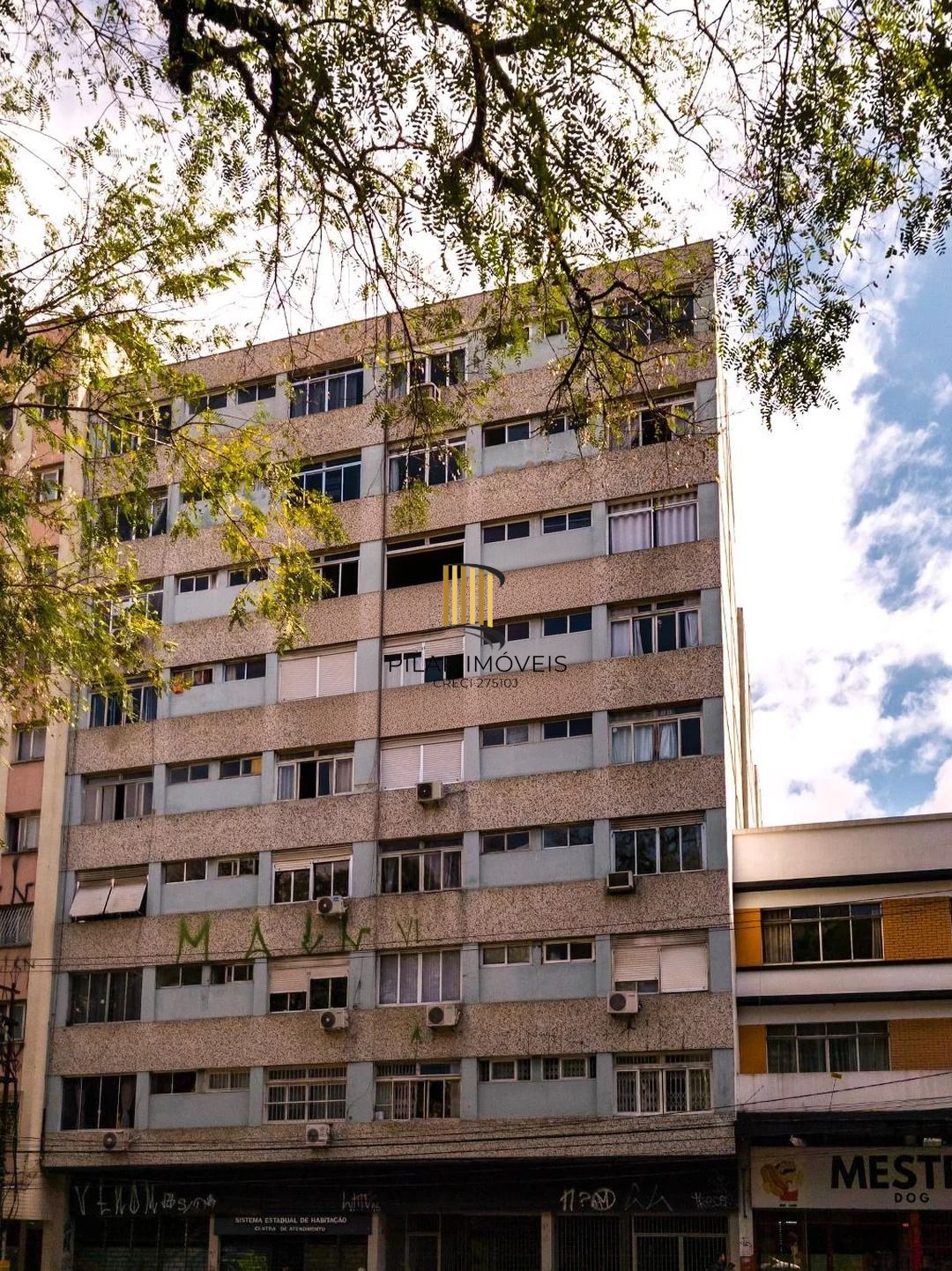 Apartamento JK com 1 quarto e com elevador  no bairro Farroupilha.