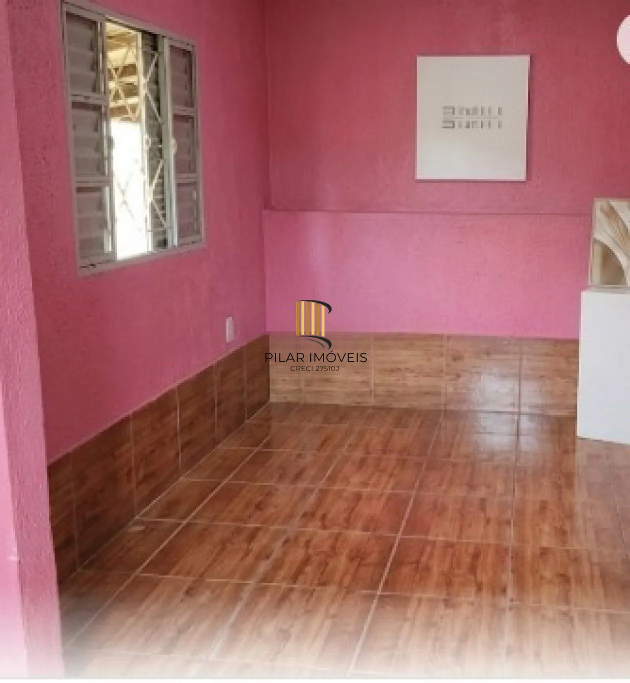 Casa de 3 dormitórios e 2 vagas de garagem em Canoas.