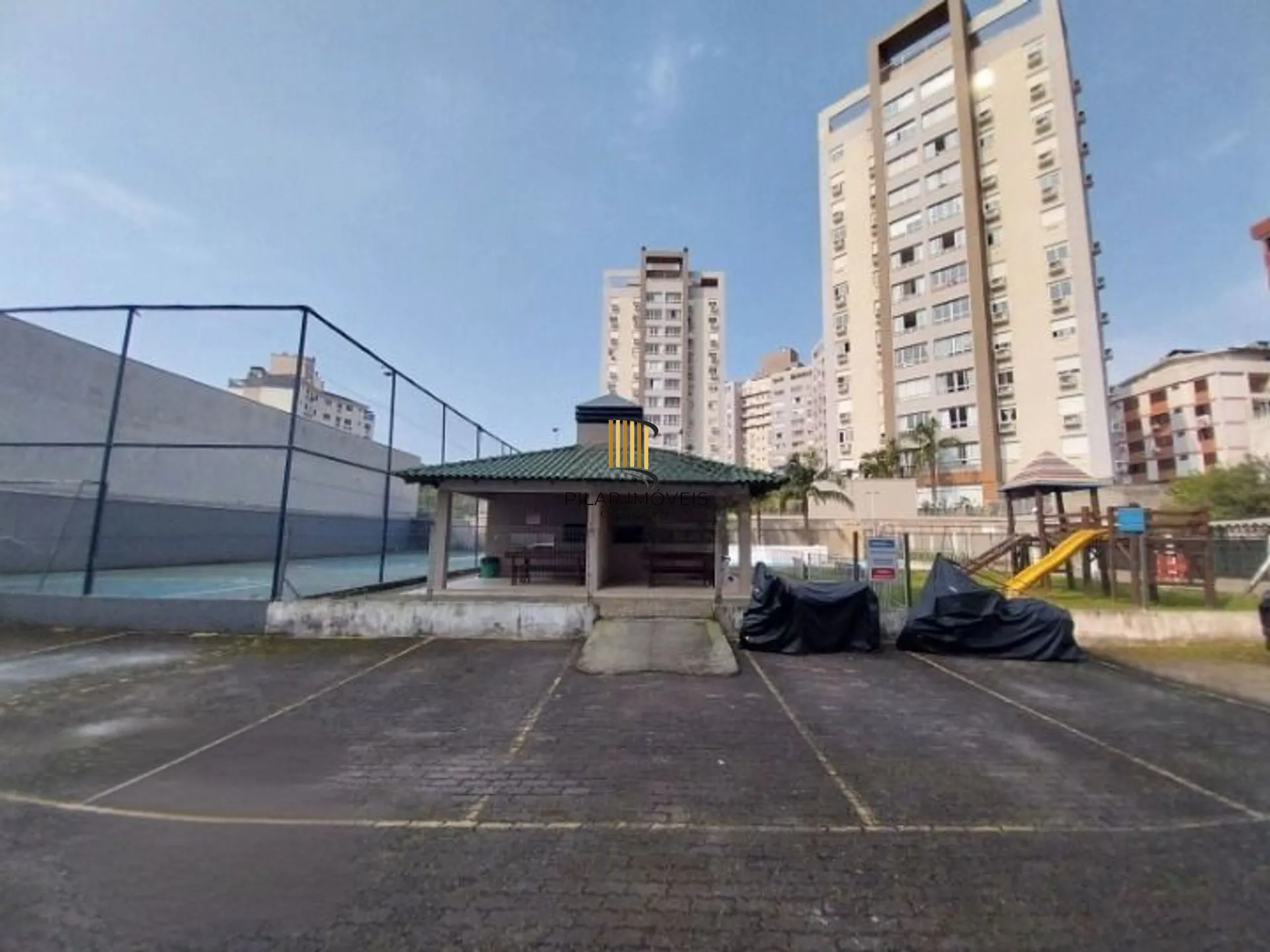 Apartamento de 3 dormitórios, elevador e 1 vaga de garagem em Canoas.