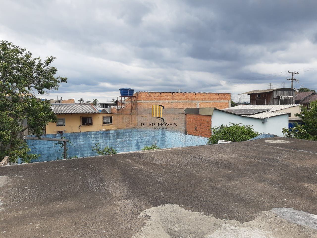 Casa de 2 Quartos e 2  vagas de garagem no Parque Granja em Cachoeirinha.