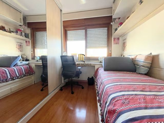 Apartamento de 2 dormitórios, elevador no bairro Petrópolis Porto alegre.