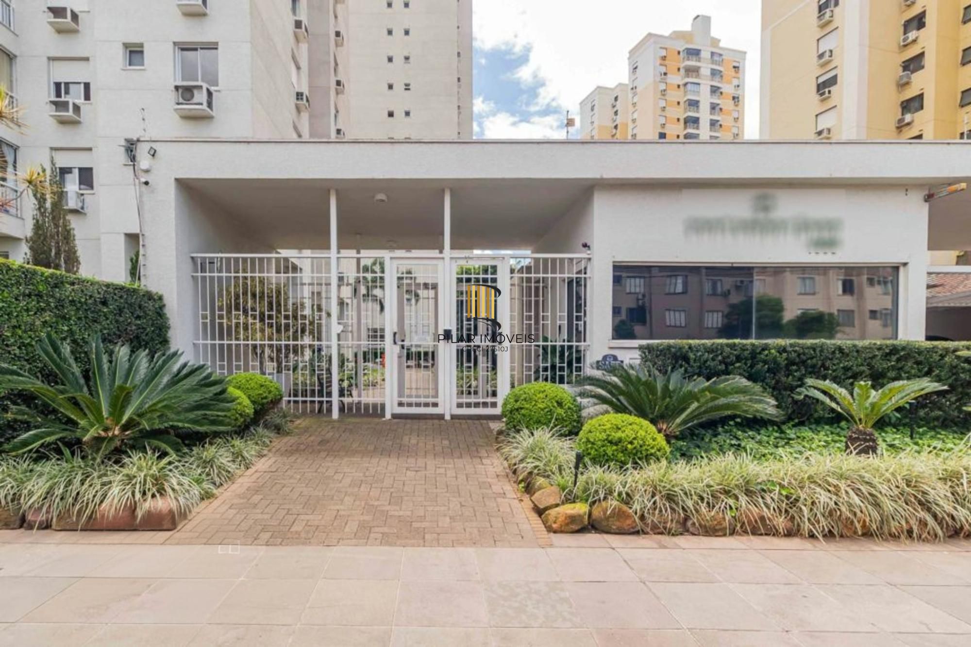 Apartamento com 2 quartos, vaga de garagem e elevador  no bairro Passo da Areia