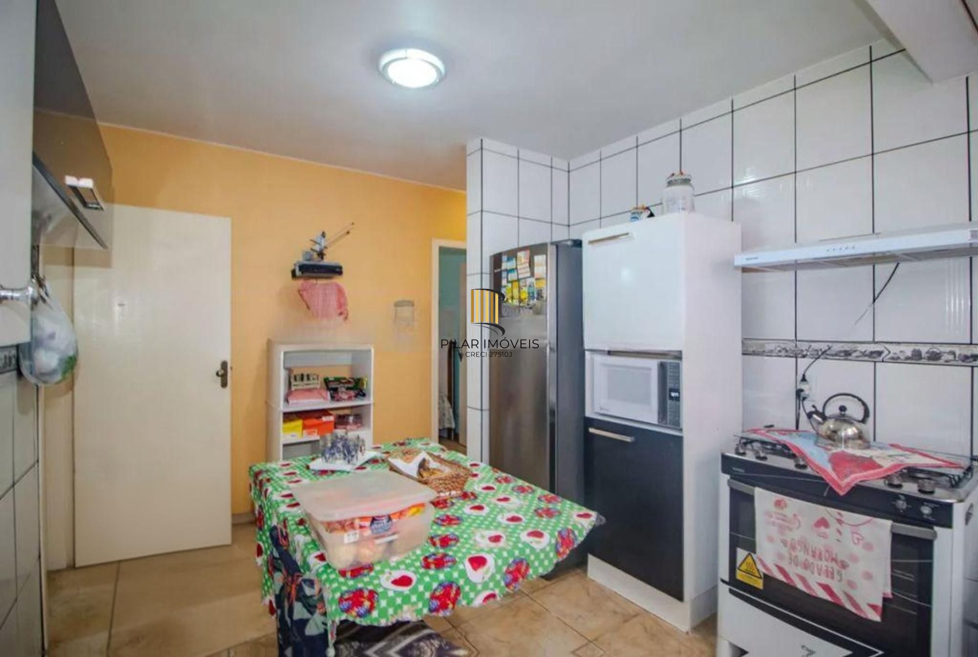 Casa de 3 quartos e 2 vagas de garagem no bairro Nonoai Porto Alegre.
