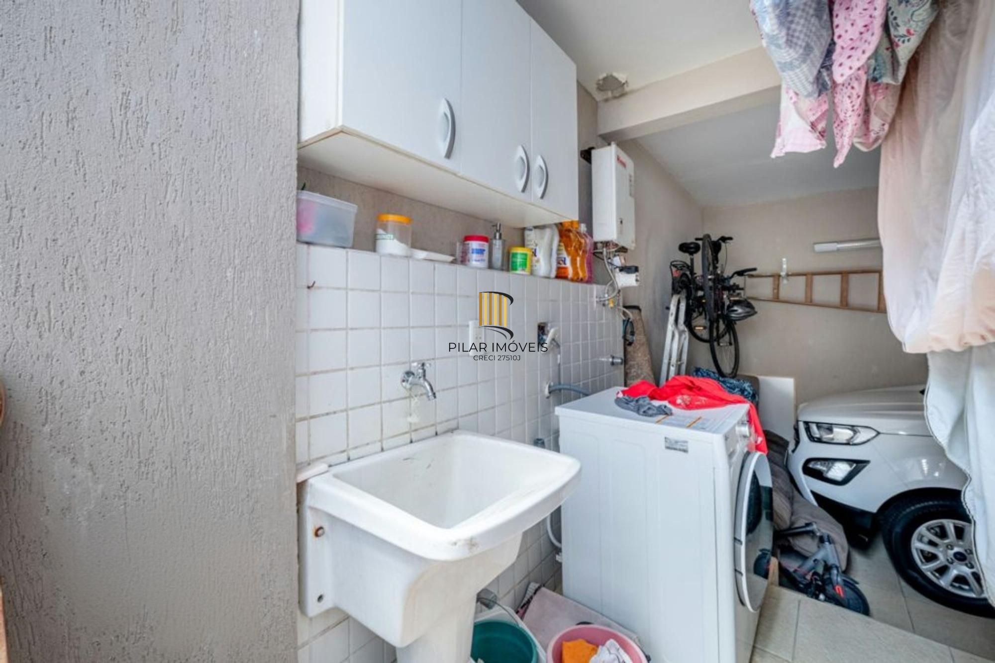 Casa 3 Dormitórios com Suíte e Piscina no Teresópolis