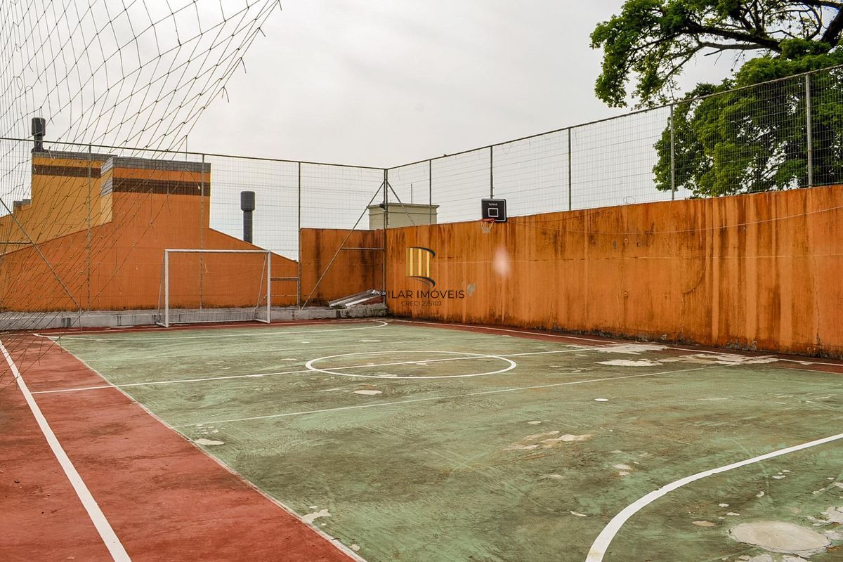 Ótima Casa condomínio pronta para morar, semi mobiliada, Bairro Menino Deus