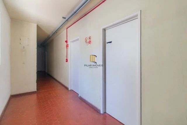 Apartamento JK com 1 quarto e com elevador  no bairro Farroupilha.