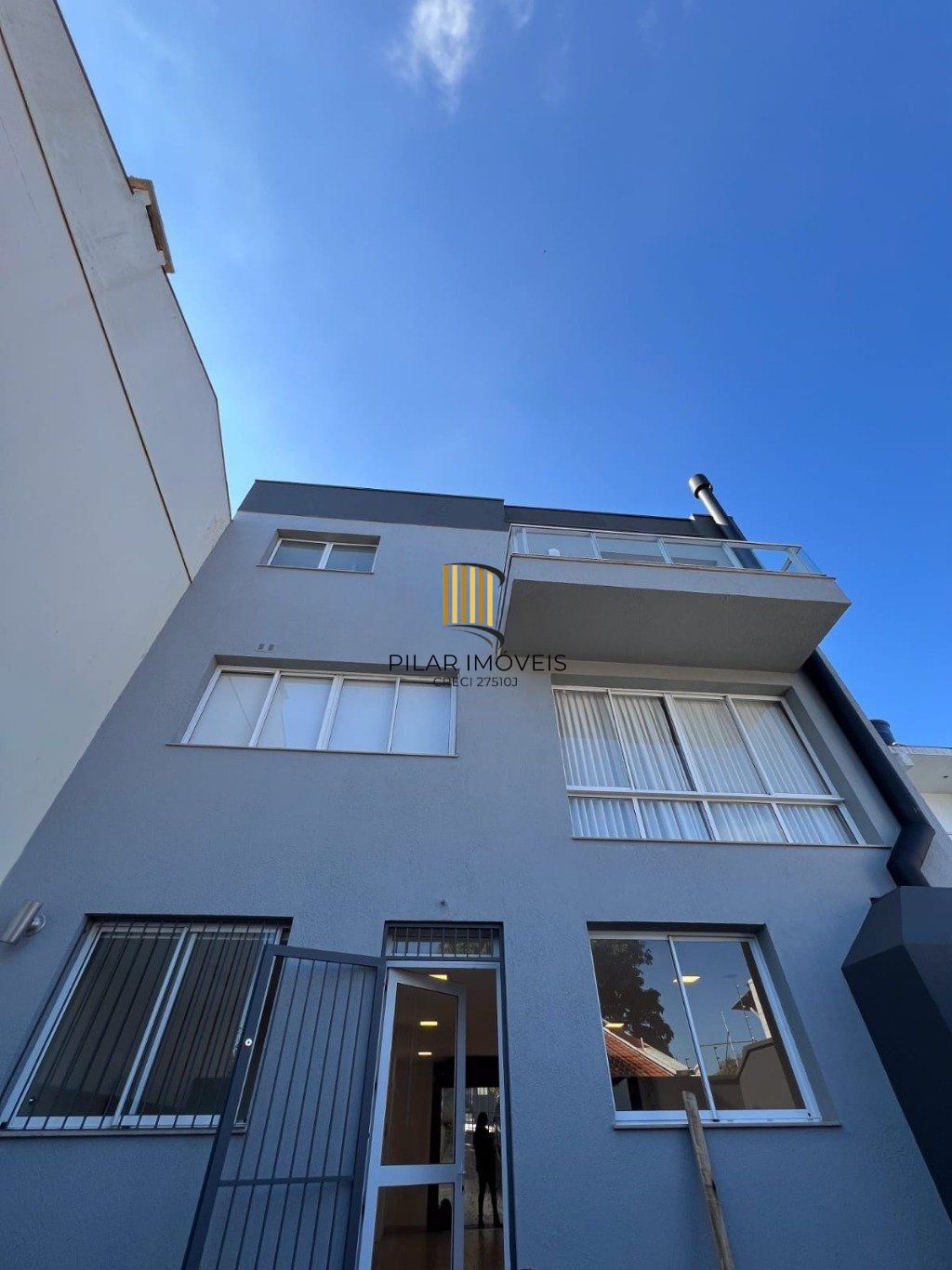 Casa semi mobiliada de 3 dormitórios bairro Cascata