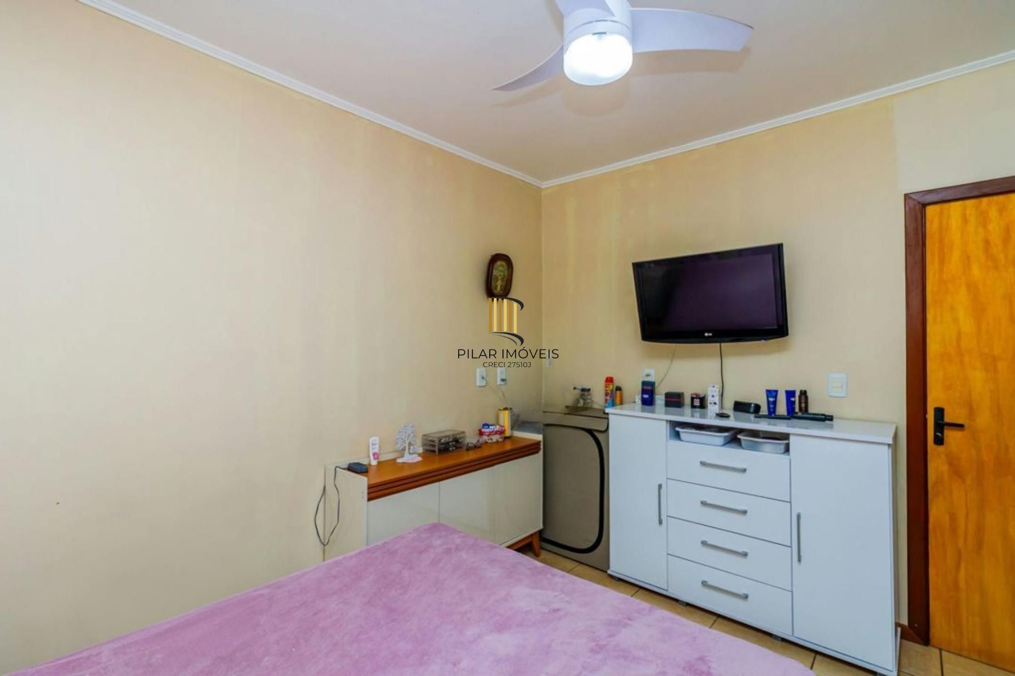 Casa com 5 dormitórios no Bairro Sarandí