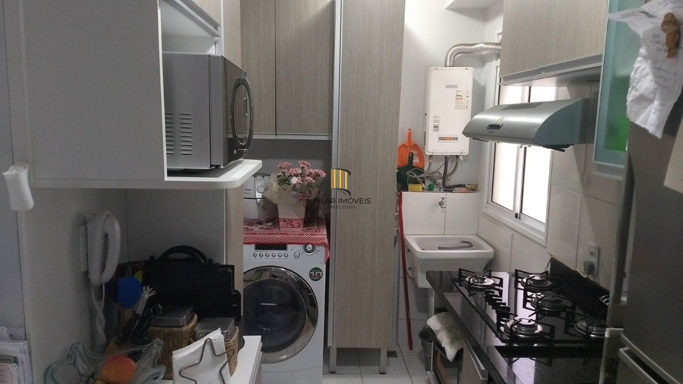 Apartamento com 3 quartos, vaga de garagem e elevador No Bairro Morro Santana