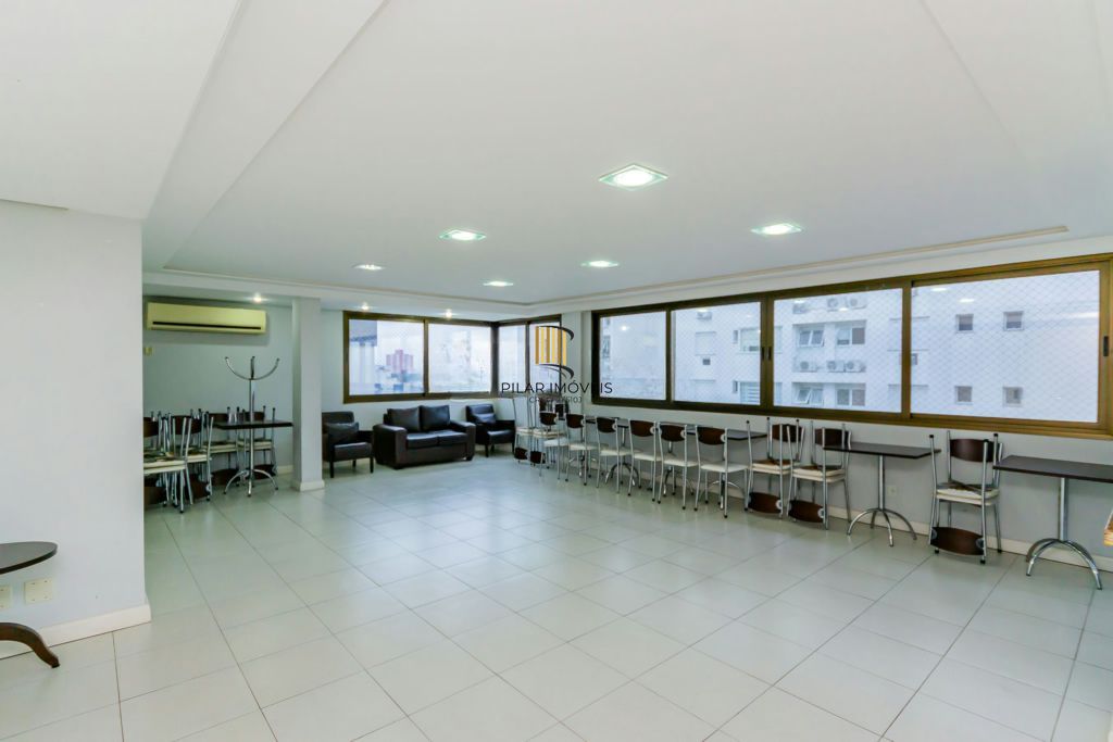 Apartamento com 3 quartos 2 vagas e elevador e gás central no Bairro Santana