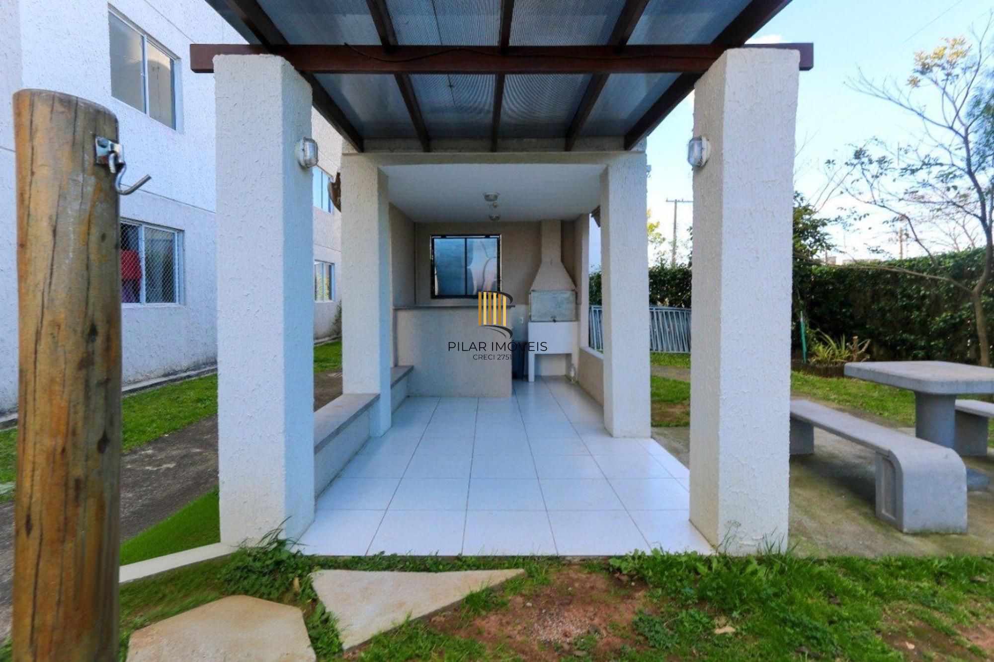 Apartamento com 1 dormitório e com 1 vaga de garagem em Canoas.