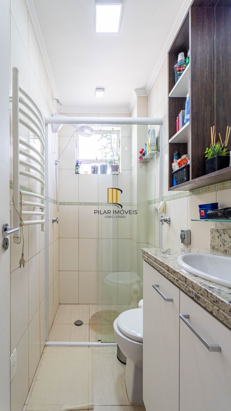 Apartamento com 2 dormitórios e 1 vaga de garagem no Bairro Santana