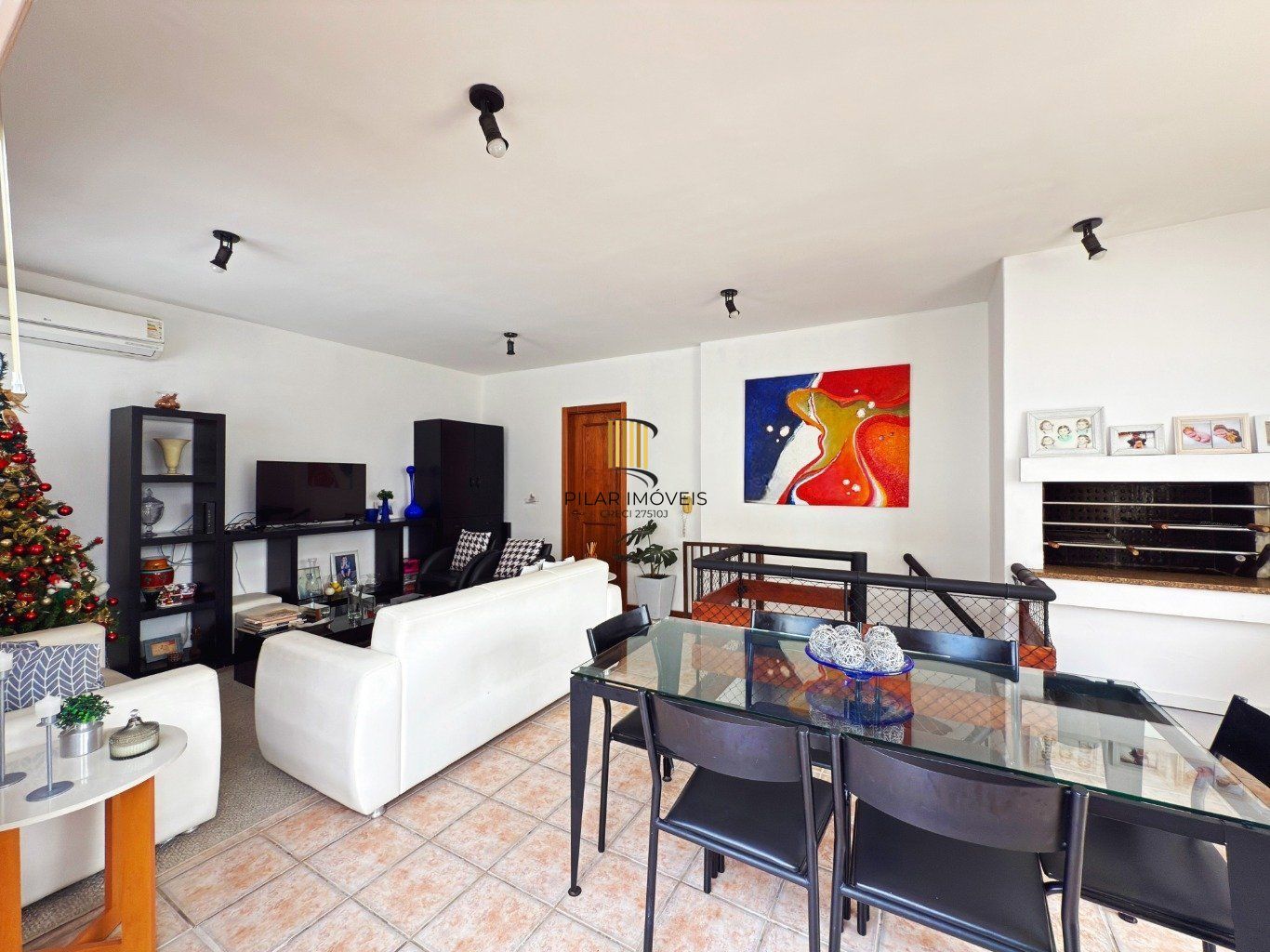 Cobertura de 3 quartos,suíte,elevador,2 vagas no bairro Mont Serrat