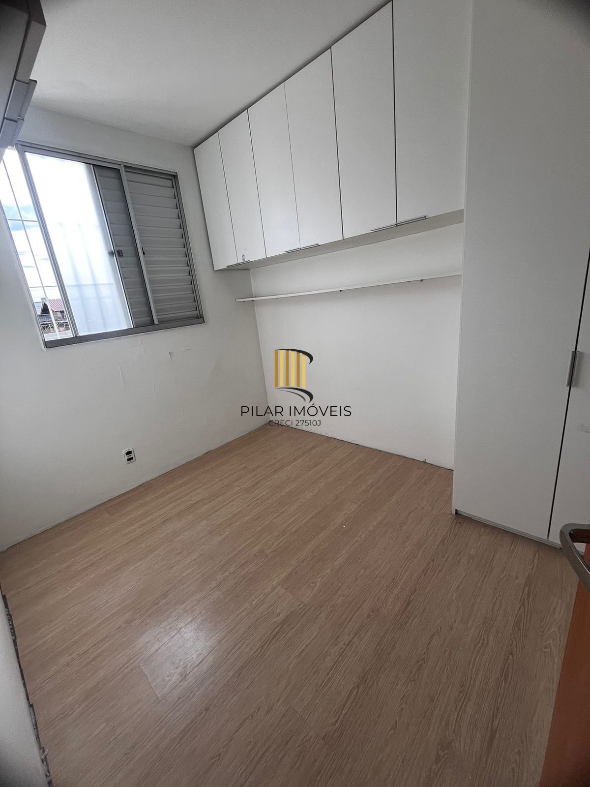 Apartamento com Sacada Morro Santana com 1 vaga de garagem