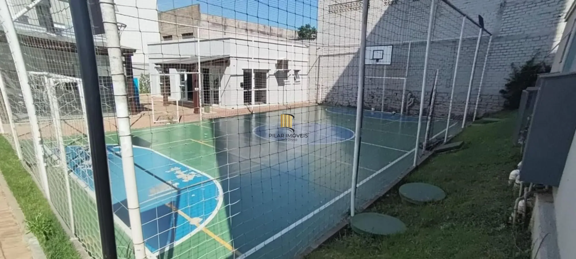 Apartamento de 2 dormitórios, piscina e 1 vaga de garagem em Canoas.