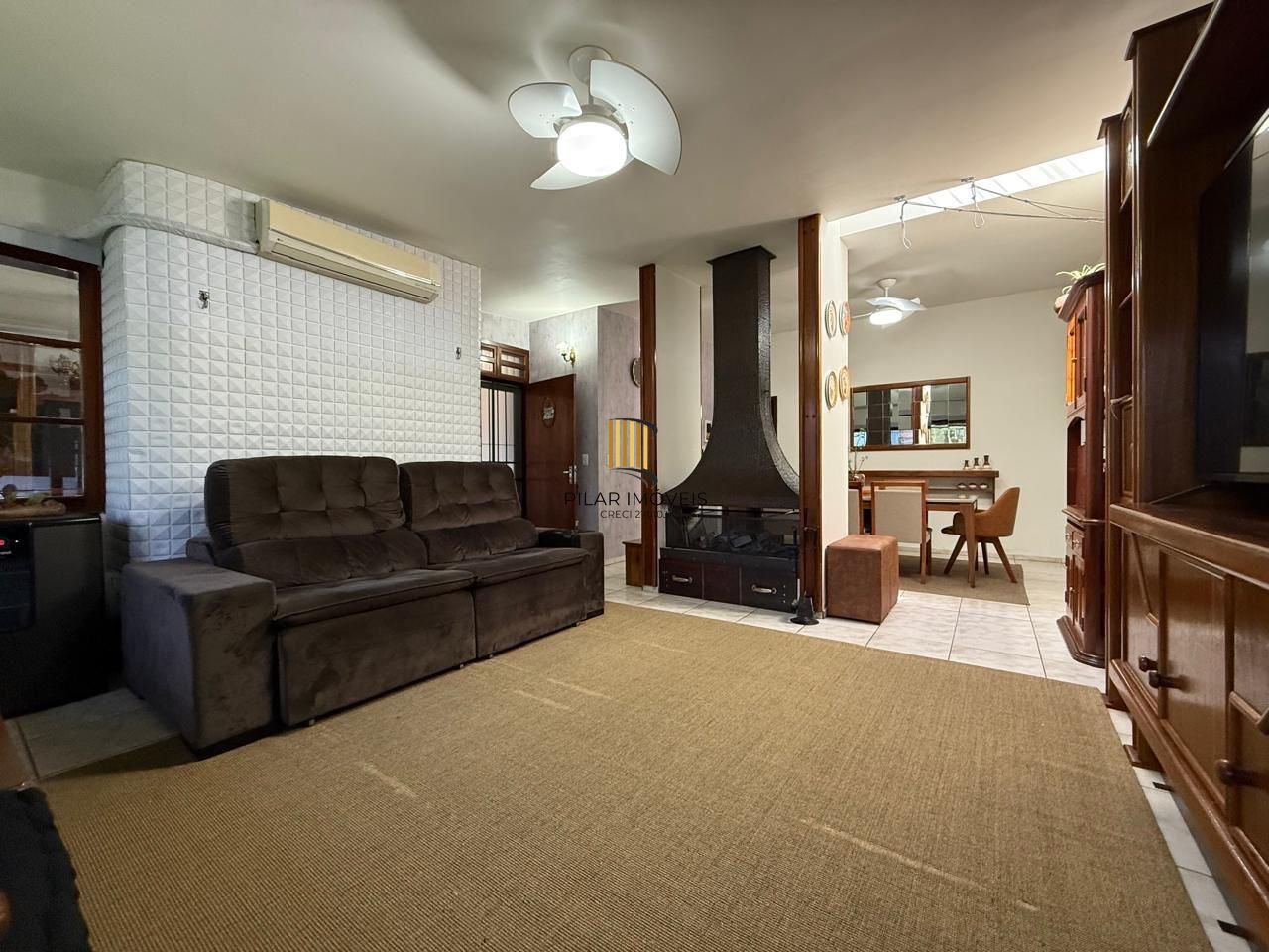 Casa semi mobiliada de 4 dormitórios bairro São Sebastião