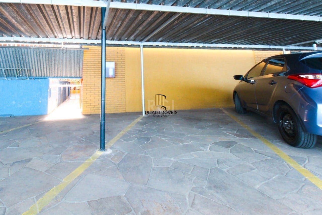 Apartamento com 2 quartos,1 vaga de garagem e elevador no bairro Navegantes