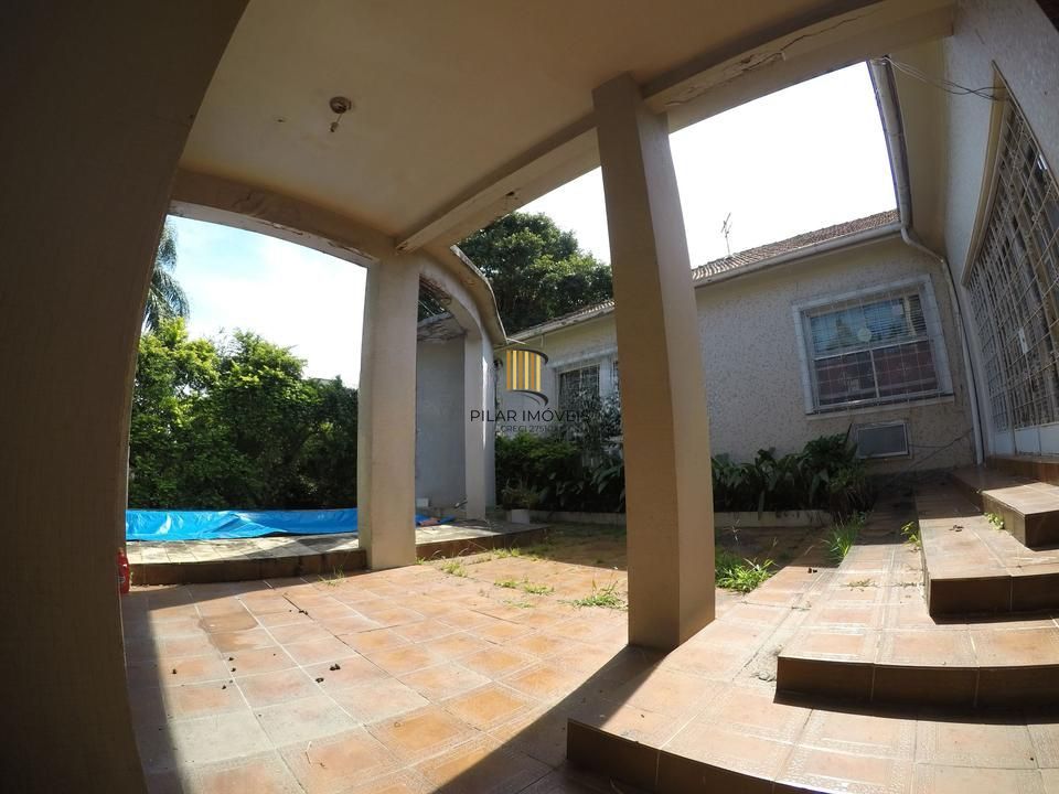 Casa com 4 Quartos e 4 vagas de garagem no Bairro Vila Ipiranga