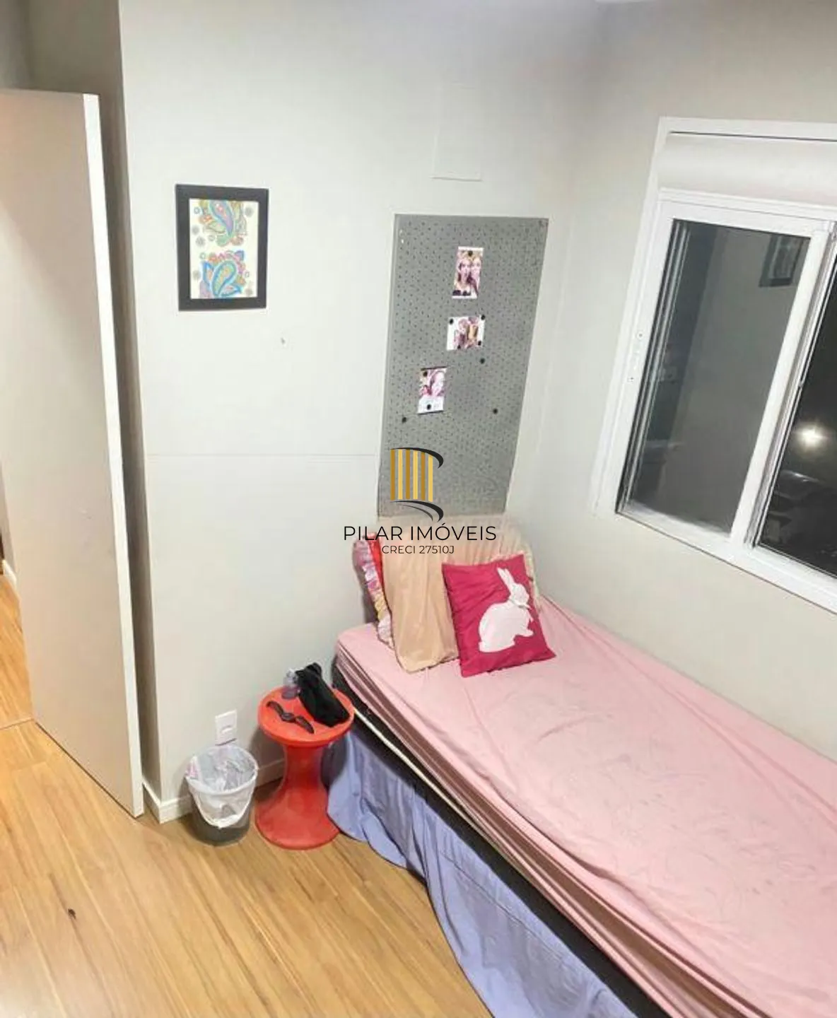 Apartamento de e dormitórios, elevador e 1 vaga de garagem em Canoas.