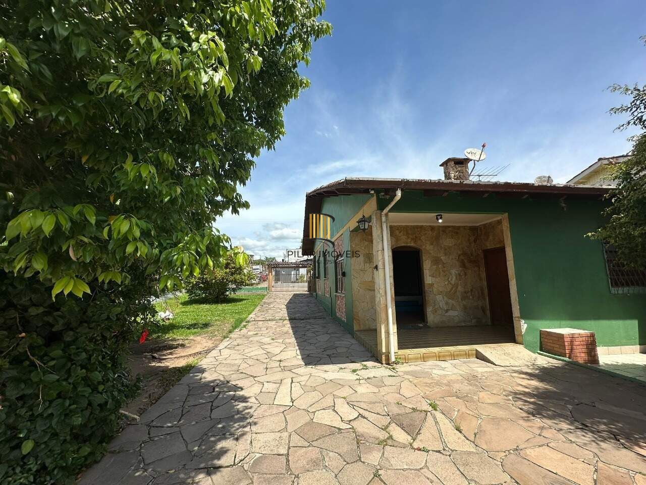 Casa 3 dormitórios na Rua Santa Isabel em Viamão-RS
